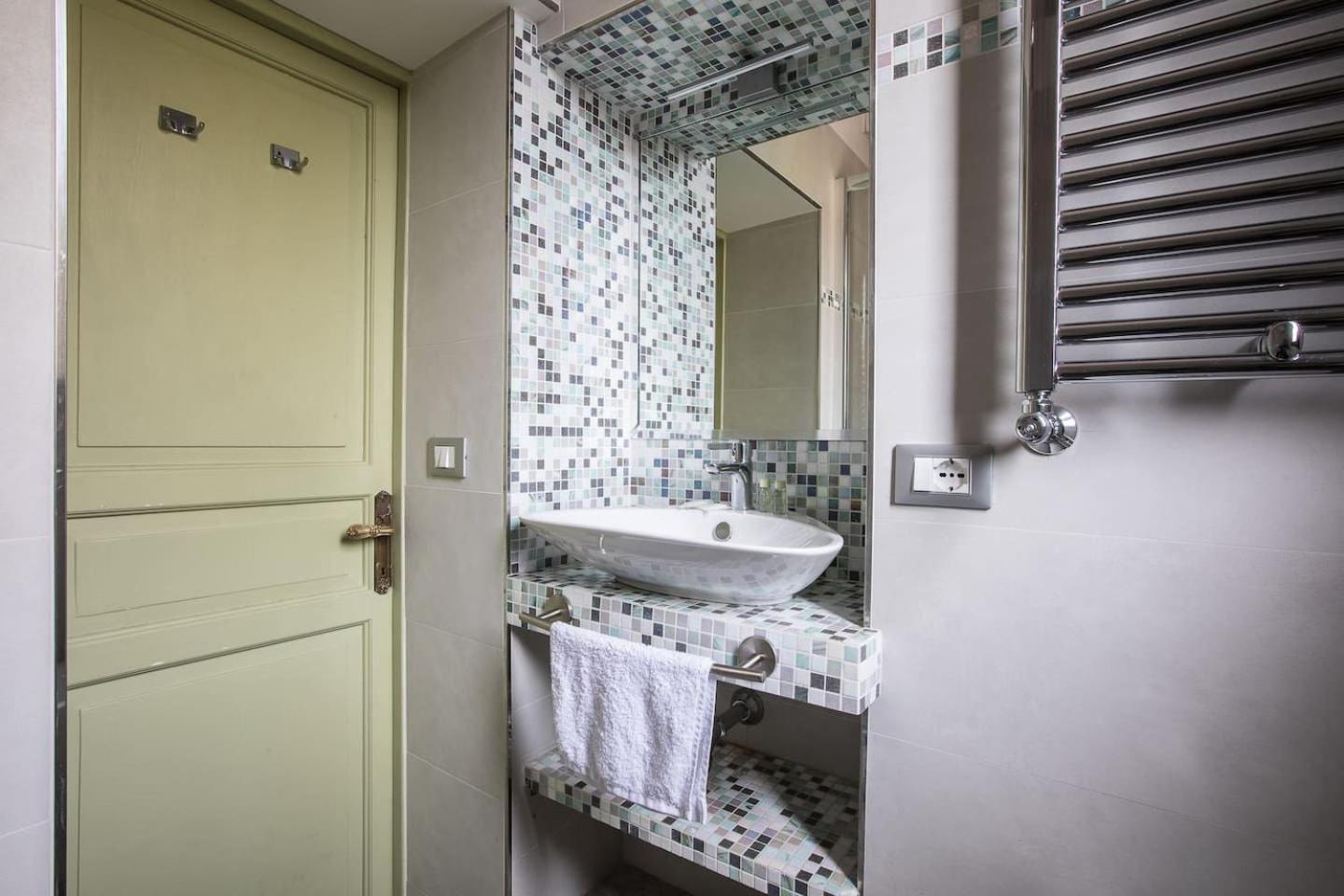 Crispi Deluxe 2 Bedroom โรม ภายนอก รูปภาพ